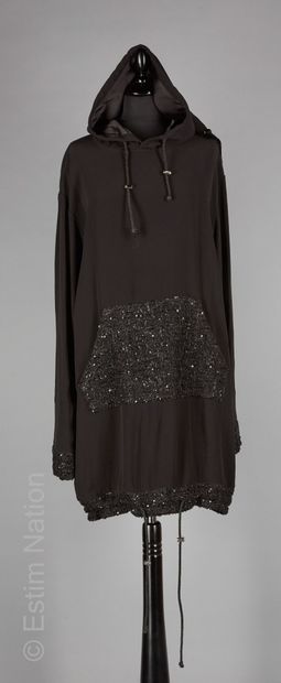 BY SASHA
SWEATER DRESS in black crepe, passementerie...