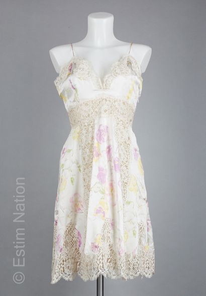 VALENTINO
ROBE COMBINAISON en satin de soie...