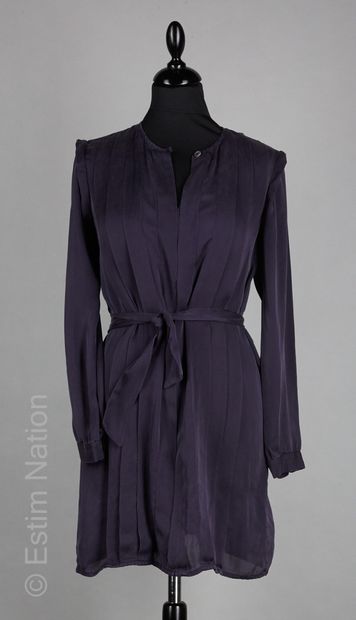 APC, APOSTROPHE, ANONYME
ROBE en soie violine...