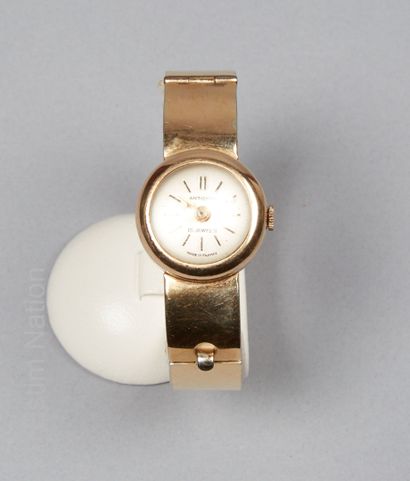 MONTRE DE DAME
Montre bracelet en métal doré...