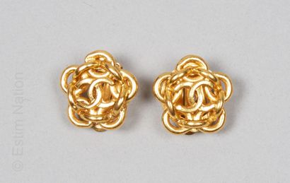 CHANEL VINTAGE (MANQUE GRIFFE)
PAIRE DE CLIPS...