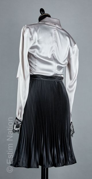 IKITO, JIKI MONTE CARLO
BLOUSE DU SOIR en...