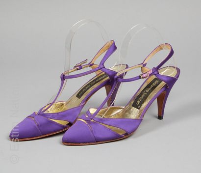 SIDONIE LARIZZI CIRCA 1985
PAIRE DE SANDALES...