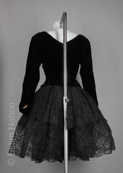 ANONYME circa 1985
ROBE du soir en panne...