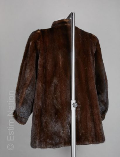 ANONYME Vintage 
VESTE en vison allongé,...