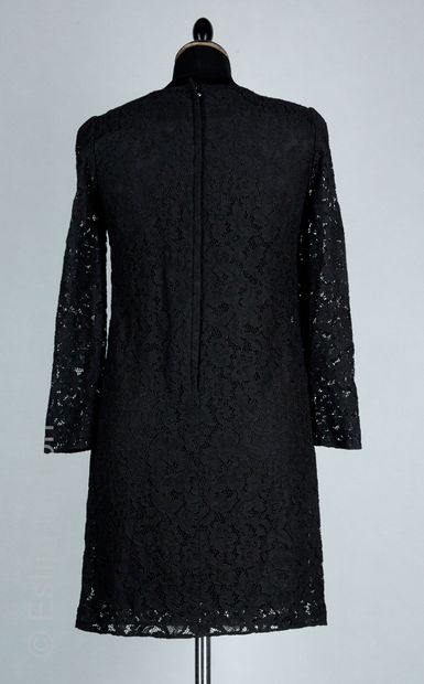 DOLCE & GABBANA
ROBE droite en guipure noire...