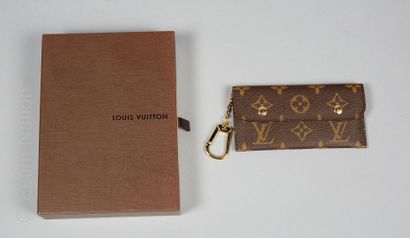 LOUIS VUITTON (2006)
POCHETTE en toile Monogram...
