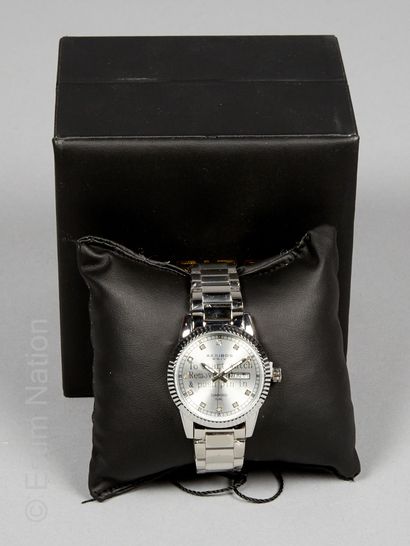 AKRIBOS
MONTRE en acier modèle AK965, mouvement...