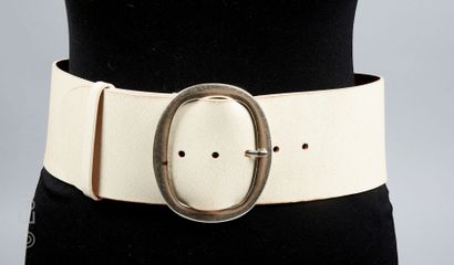BASH
IMPORTANTE CEINTURE en cuir vieilli...