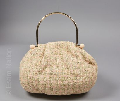 CHANEL CIRCA 2005/2006
SAC en tweed pastel...