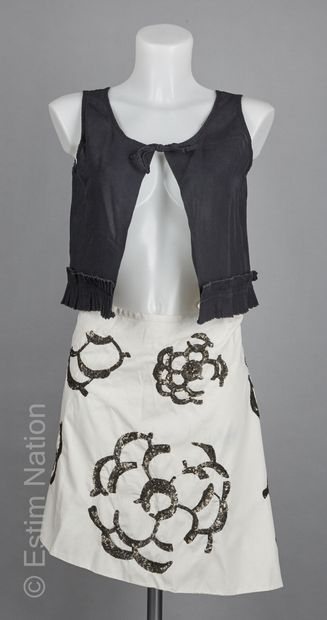 ROCHAS, PEACHOO KREJBERG, JUST ROCHAS
JUPE...