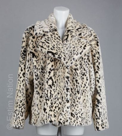 Diane von FURSTENBERG
VESTE en fausse fourrure...