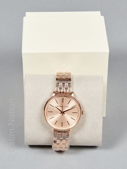 Michael KORS
MONTRE en métal rosé à quartz,...