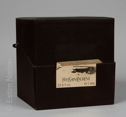 Yves Saint LAURENT
FLACON DE PARFUM 