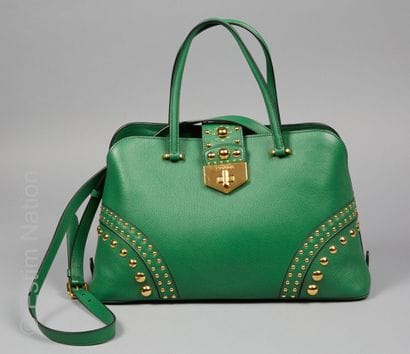 PRADA (2016)
SAC trapèze en cuir saffiano...