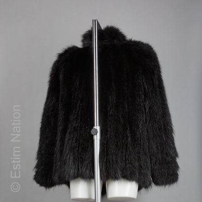 L. GEAY

VESTE en castor du canada lustré...