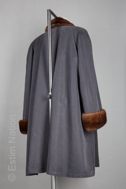 ANONYME
PELISSE en coton et polyester pétrole,...