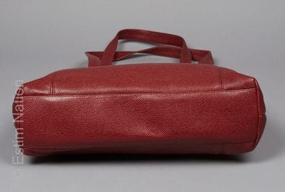 CHANEL CIRCA 1990/95
CABAS trapèze en cuir...