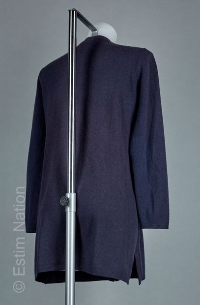 S MAX MARA
CARDIGAN en cachemire bleu, fente...