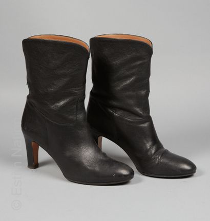 BASH
PAIRE DE BOTTES mi hautes en cuir noir...