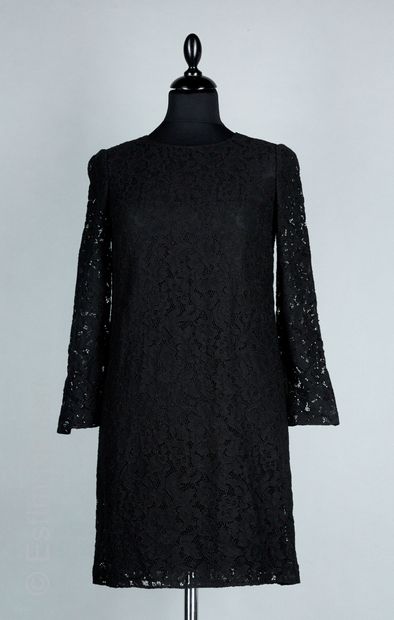 DOLCE & GABBANA
ROBE droite en guipure noire...