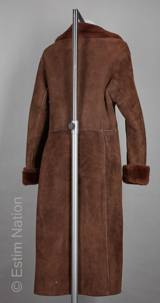 ANONYME
MANTEAU en mouton lainé retourné...