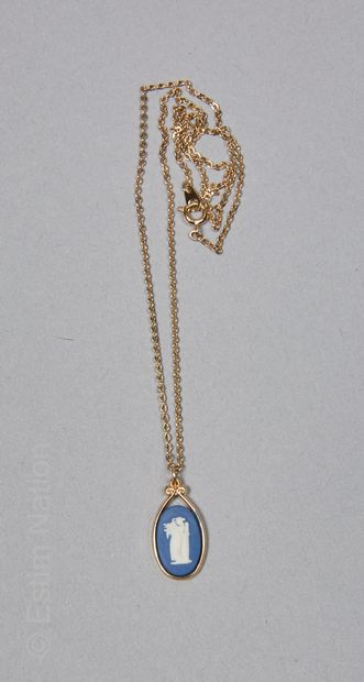 WEDGWOOD VINTAGE
COLLIER en métal doré retenant...