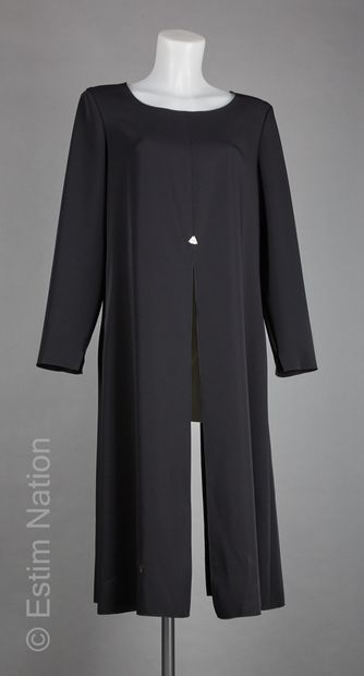 CHANEL (COLLECTION CRUISE 2000)
TUNIQUE en...
