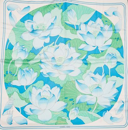 HERMES Paris
CARRE en twill de soie imprimée...