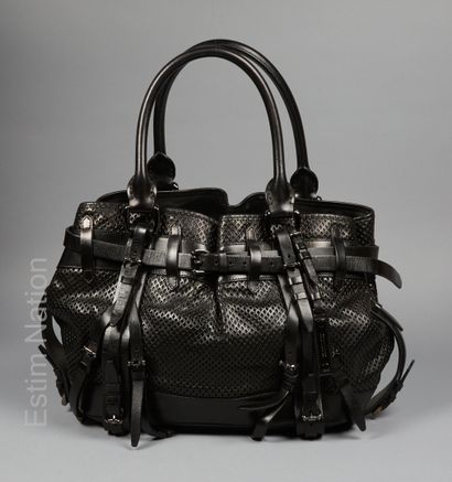 BURBERRY PAR CHRISTOPHER BAILEY HIVER 2007
IMPORTANT...