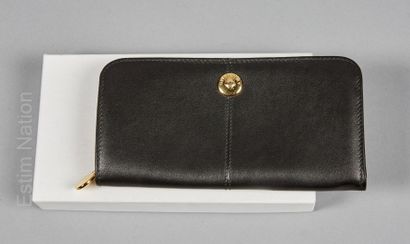 GIVENCHY
PORTEFEUILLE PORTEMONNAIE en cuir...