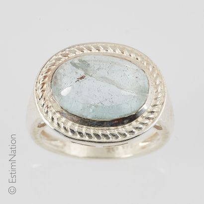BAGUE ARGENT ET AIGUE MARINE
Silver ring...