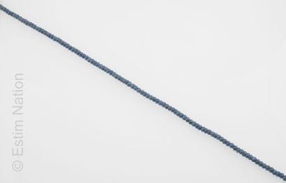 COLLIER SAPHIRS
Necklace made of small flat...