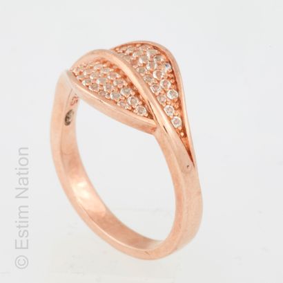BAGUE VERMEIL ET TOPAZES
Ring in vermeil...