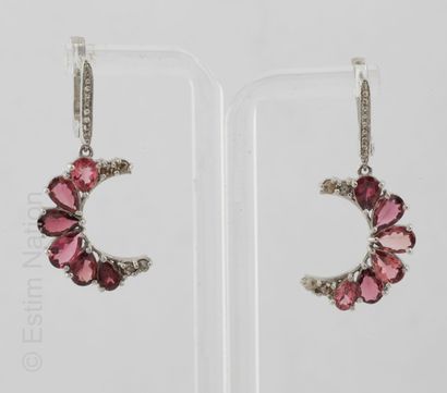 PENDANTS D'OREILLES ARGENT ET TOURMALINES
Pair...