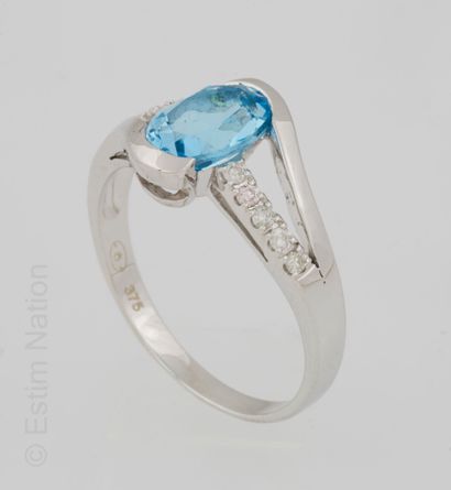 BAGUE OR, TOPAZE ET DIAMANTS
Ring in white...