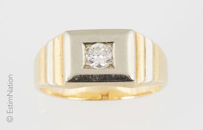 BAGUE OR DIAMANT
Ring in two-tone 18K (750°/00)...