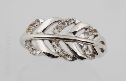 BAGUE OR ET TOPAZES
Ring in white gold 9K...