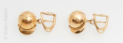 BOUTONS MANCHETTE OR

A pair of 18K (750°/00)...