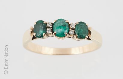 BAGUE TRILOGIE OR DIAMANTS
Trilogy ring in...