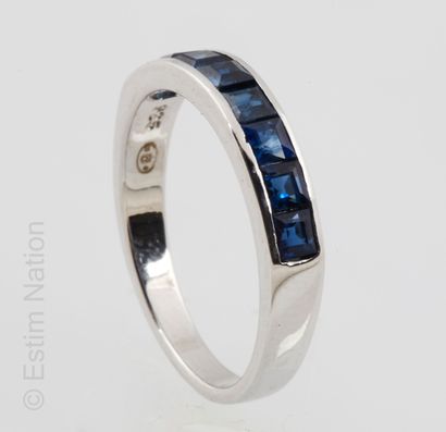 DEMIE ALLIANCE ARGENT ET SAPHIRS
Half wedding...