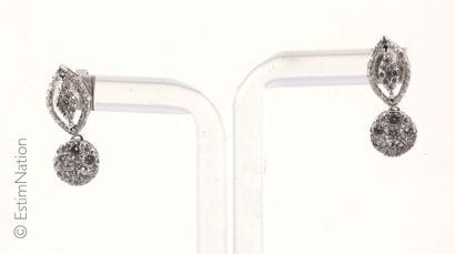 BOUCLES D'OREILLES OR ET DIAMANTS
Pair of...
