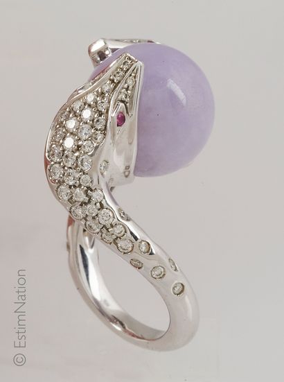 BOUCHERON TROUBLE 
Boucheron. Trouble Jade....