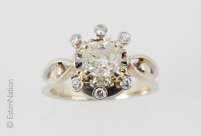 BAGUE SOLITAIRE DIAMANT
Solitaire ring in...