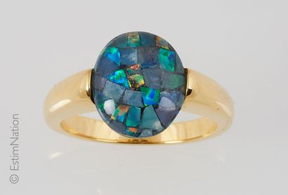 BAGUE VERMEIL ET DOUBLET D'OPALE
Ring in...