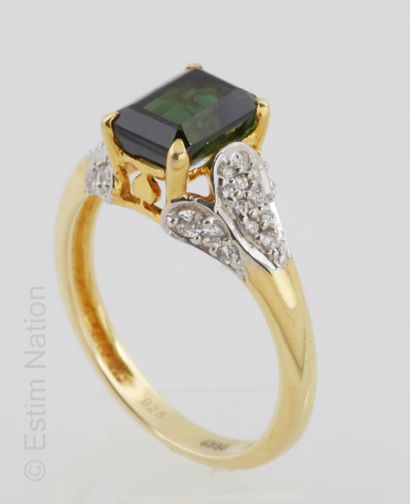 BAGUE VERMEIL, DIOPSIDE ET ZIRCONS
Bague...