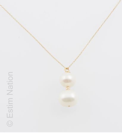 COLLIER OR PERLES 
Collier composé d'une...