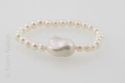 BRACELET PERLES
Stretchable bracelet made...