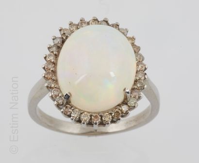 BAGUE ARGENT, OPALE ET DIAMANTS
Silver ring...