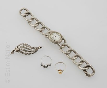 Lot in silver 925/°° composed of : 

- ALEXIS...